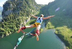 Kaiyun官方登录入口-18岁票王亚马尔与涅槃王者登贝莱领衔！FIFPRO年度最佳11人揭晓